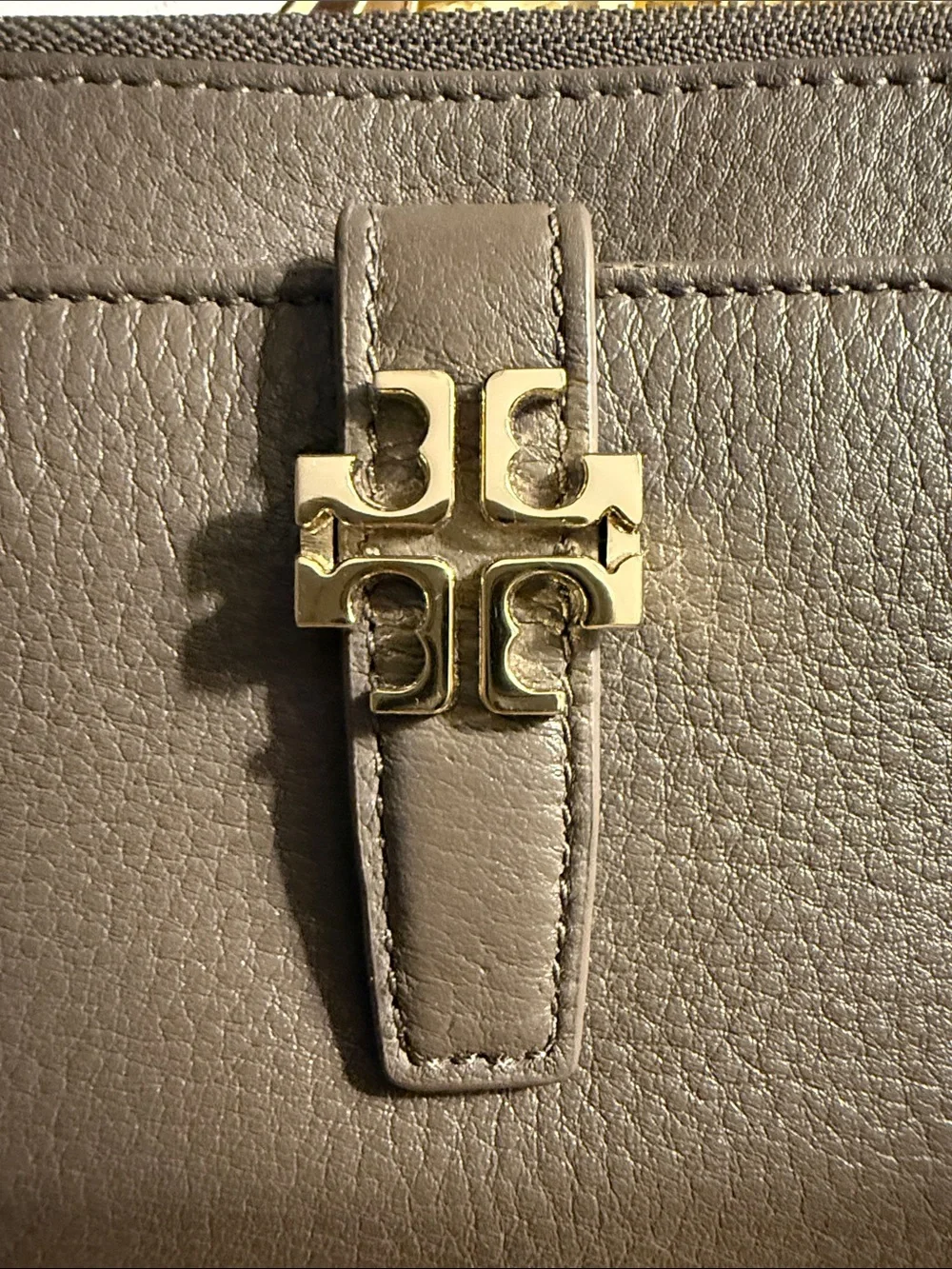 Tory Burch Sage Green Leather Zip Wallet with Logo Accent